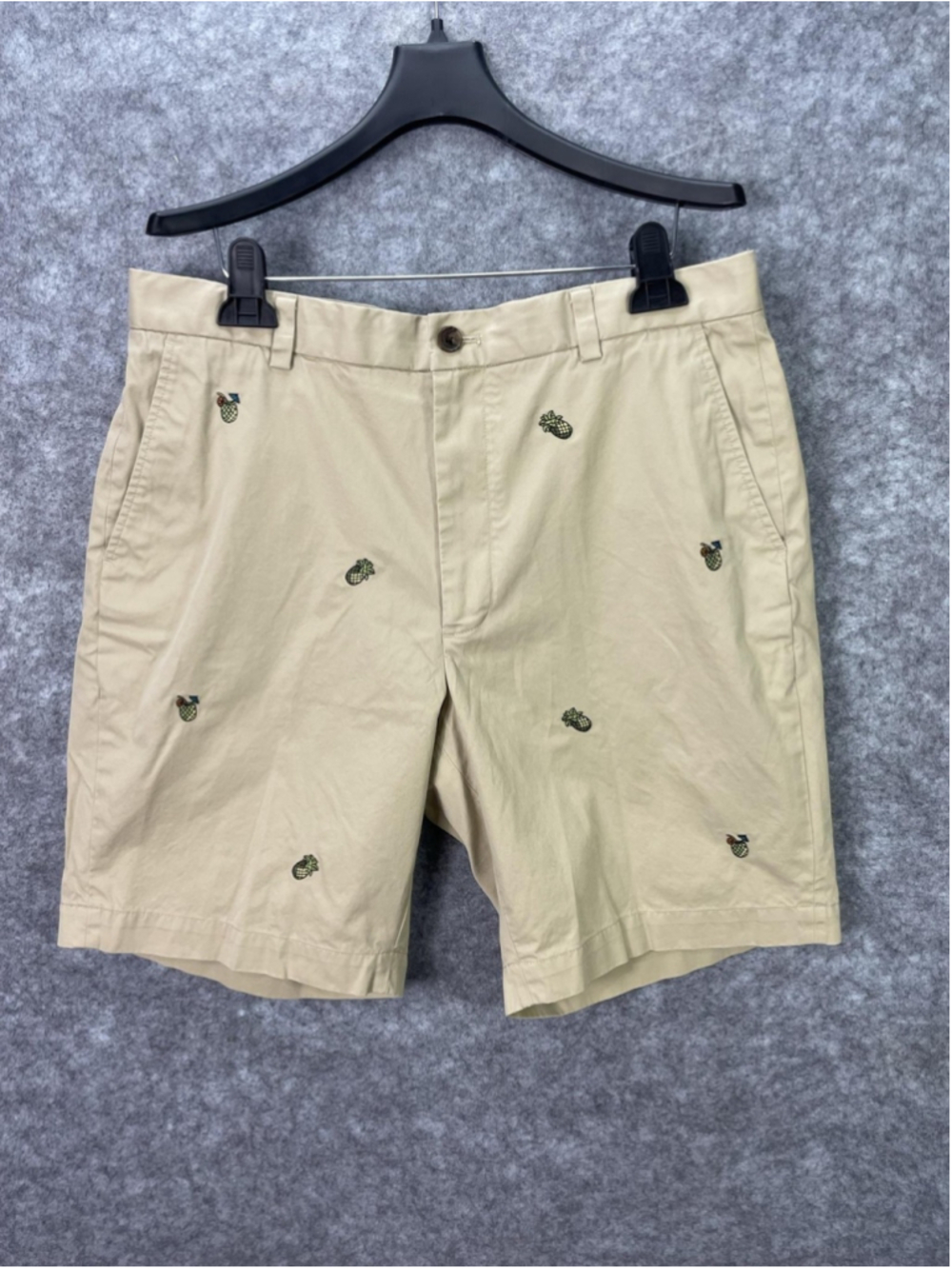 Brooks Brothers Shorts Mens 36 Beige Pineapple Embroidered Chino 8 Inseam Summer
